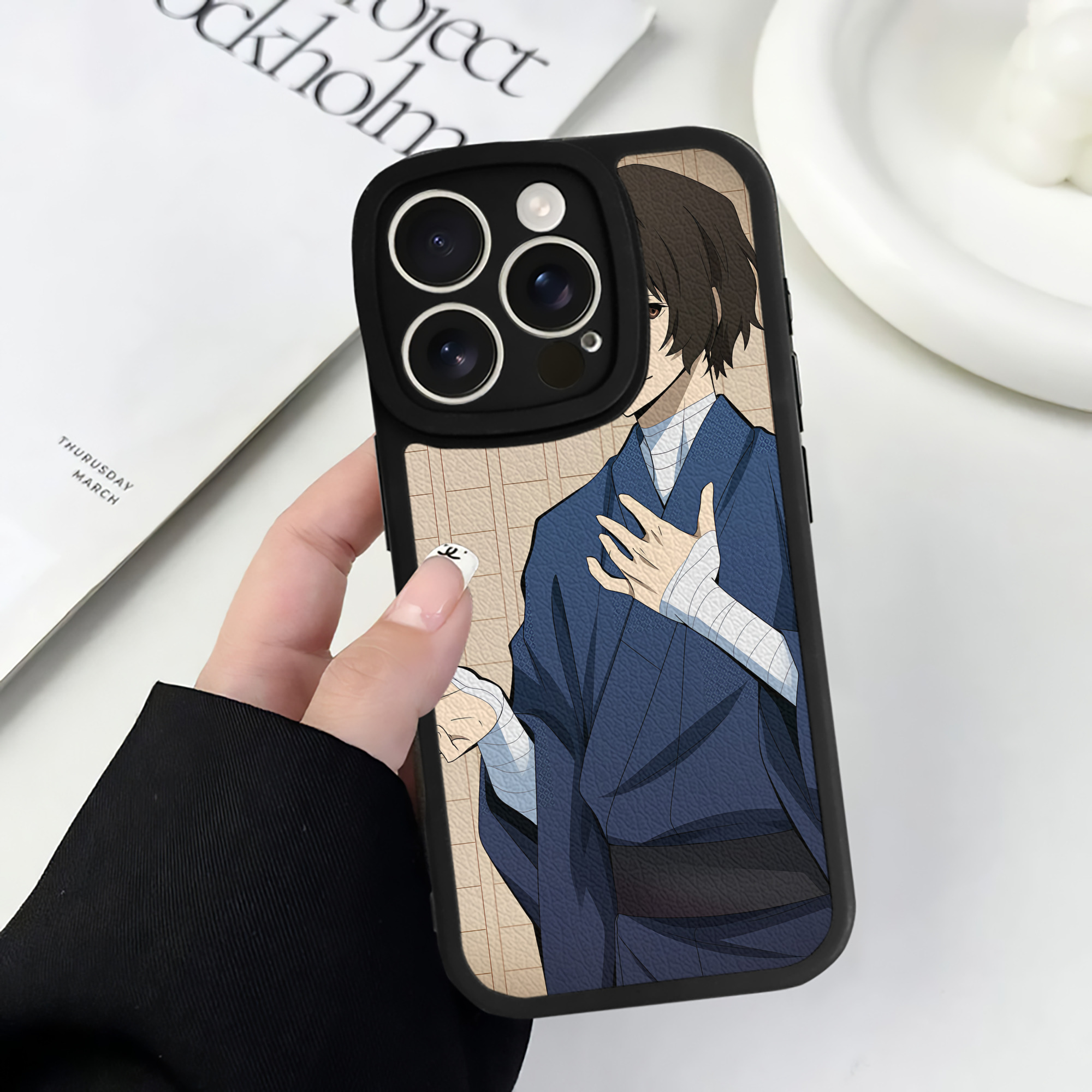 （画像用） 文豪ストレイドッグス Bungo Stray Dogs 【iPhone 16シリーズ対応】シリコンスマホケース（レザー調） 材質：シリコン
